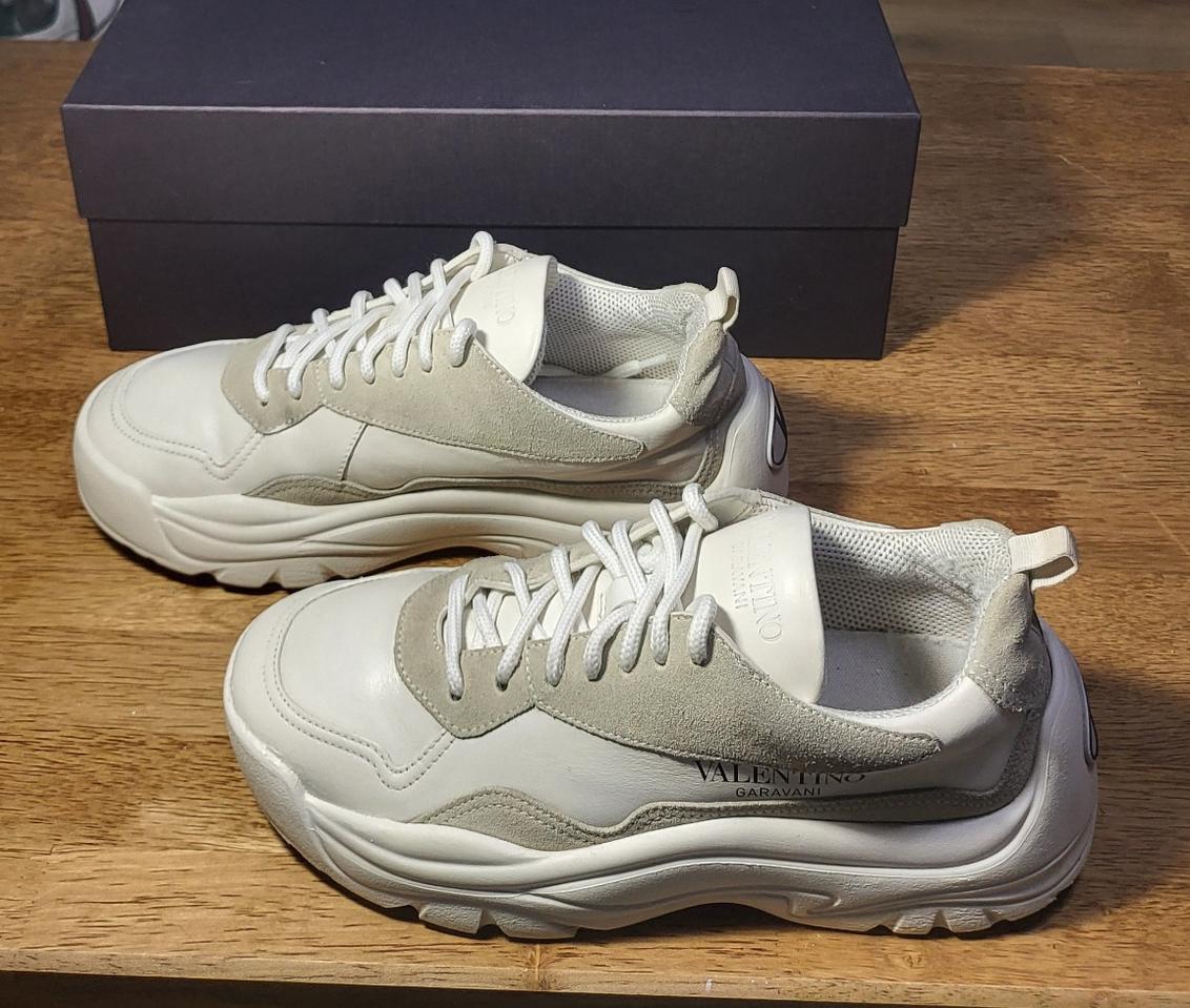 발렌티노 정품 스니커즈 240ㅡ245/상태 우수