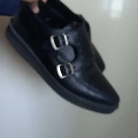 6 언더그라운드 구두 슬립온 255