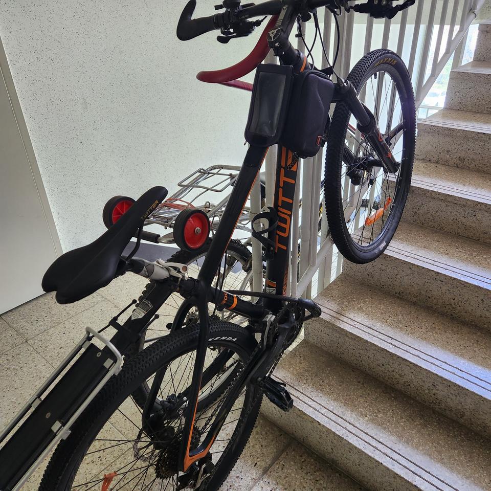 트위터 자전거 판매 합니다.