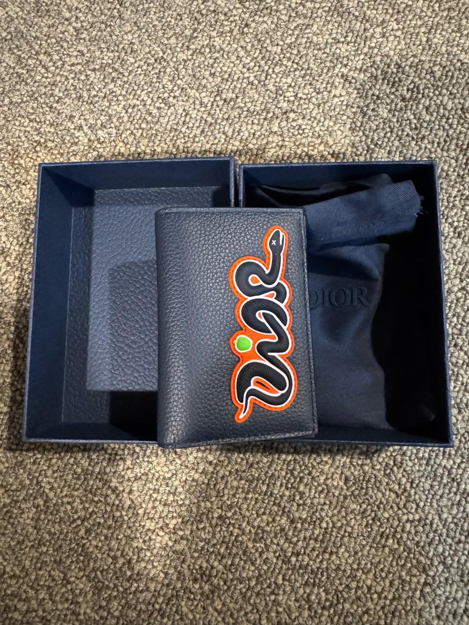 디올 오거나이저 카드지갑 팝니다 새상품