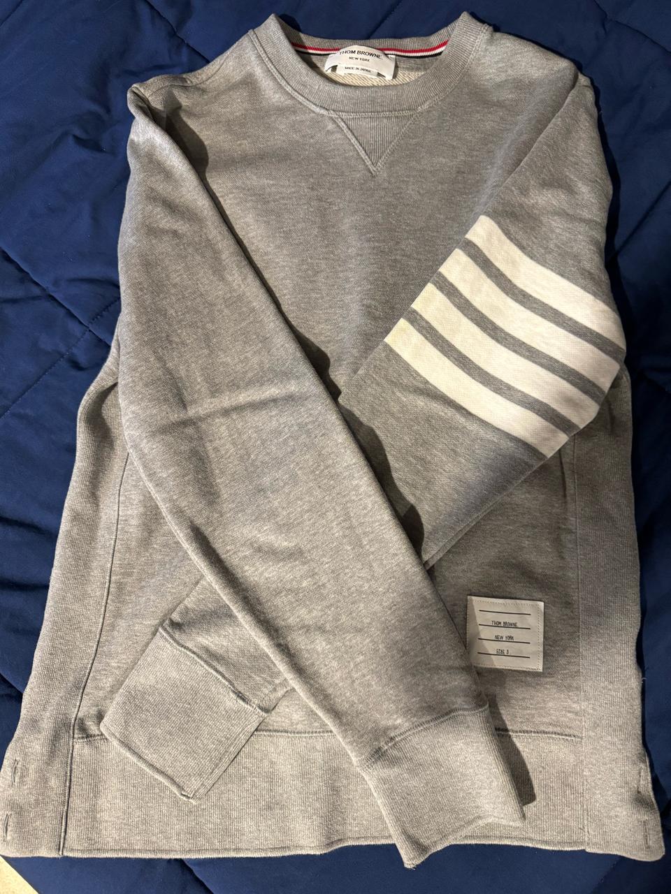 톰브라운 사선완장 맨투맨 팝니다