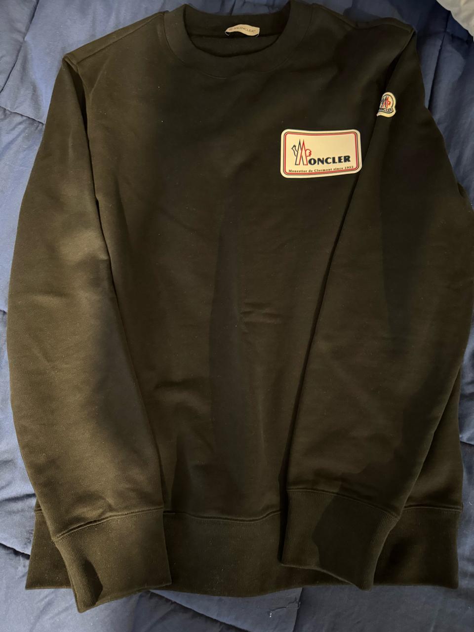 몽클레어 맨투맨 팝니다