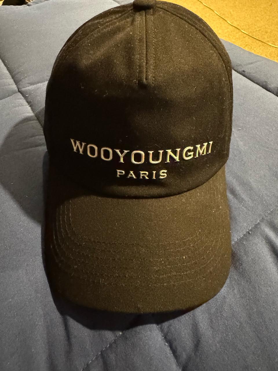 우영미 홀로그램볼캡 팝니다