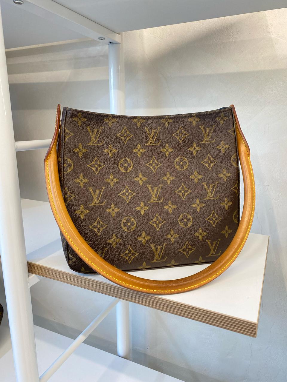 루이비통 모노그램 루핑 MM 숄더백