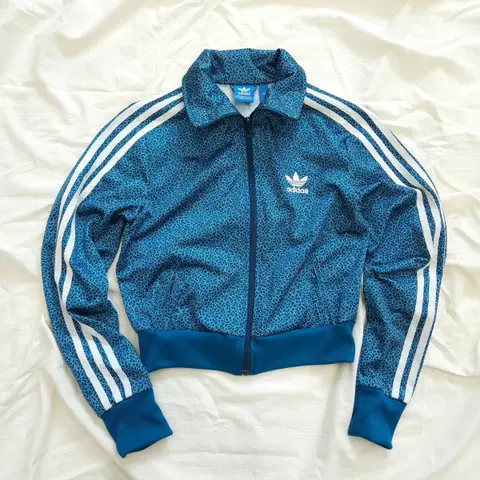 아디 플라워 크롭자켓