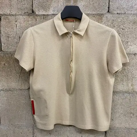 프라다 피케 카라티