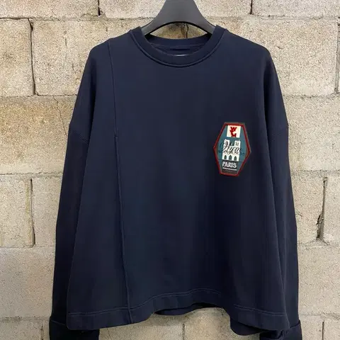 우영미 2022 스웻셔츠