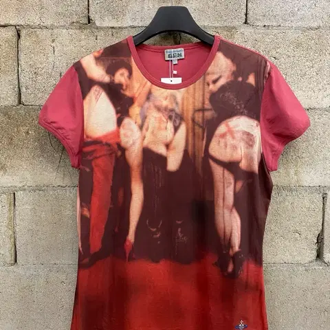 비비안 웨스트우드 티