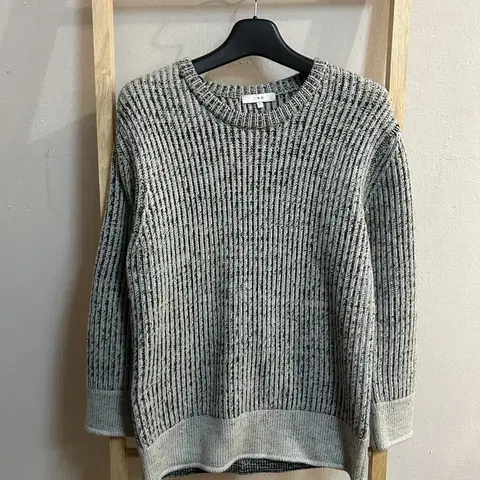 이로 루즈핏 스웨터