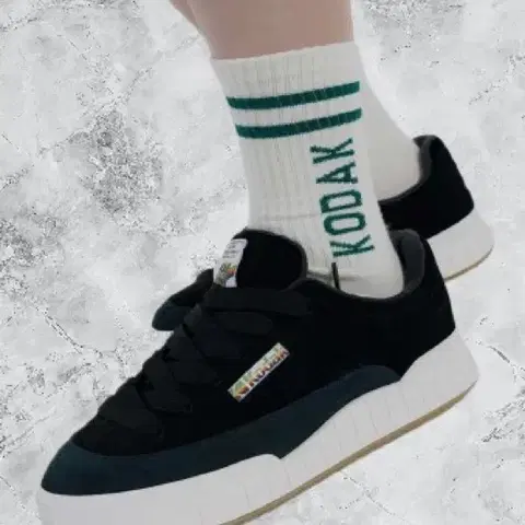 [새상품] 코닥 스웨이드 키높이 운동화 검정색 팝니다!