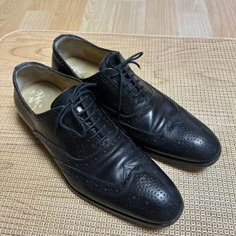 안토니오 마우리치 윙팁 구두