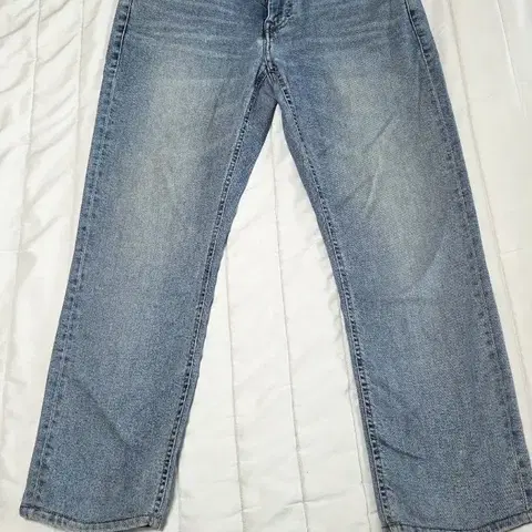 [32]플렉진 베를린 크롭진 슬림스트레이트핏 중청 데님팬츠