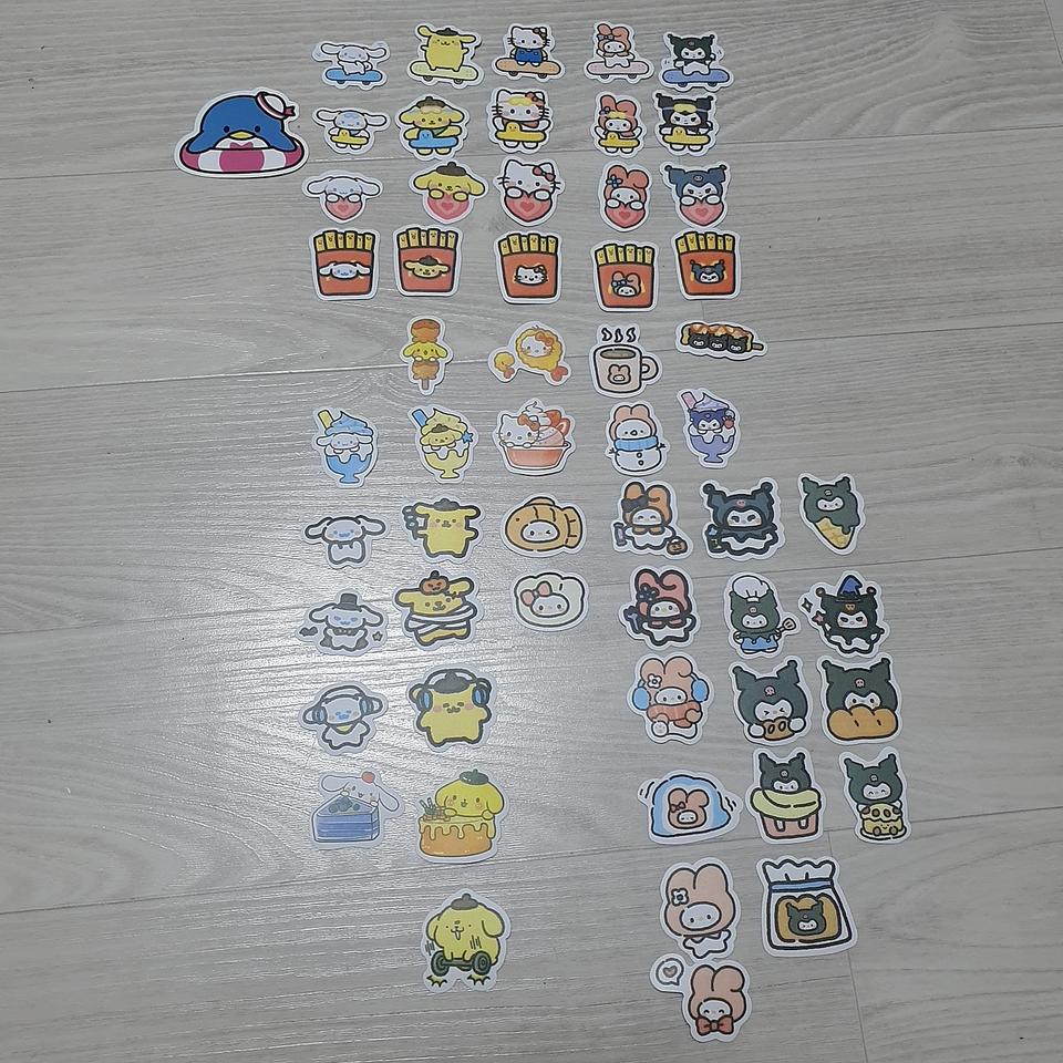 산리오 조각스티커 쿠로미 마이멜로디 헬로키티 폼폼푸린