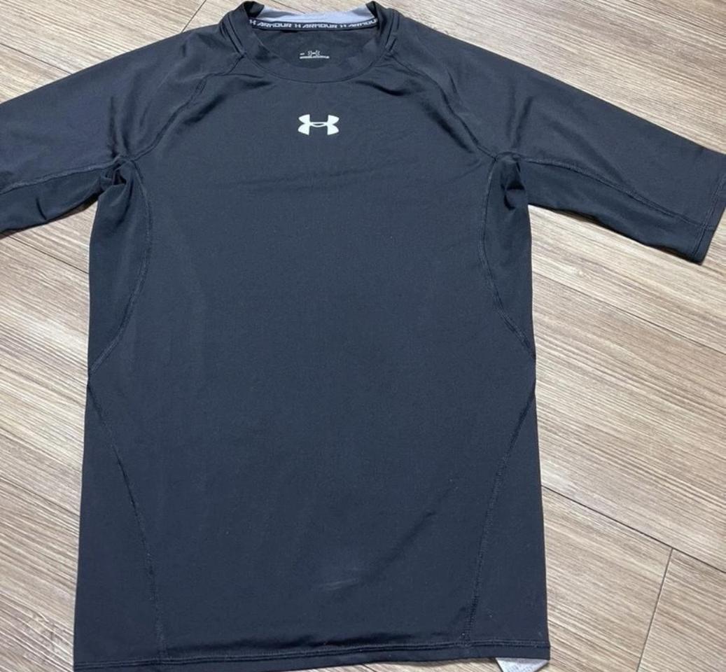 언더아머 정품 테크핏 티셔츠 (L size)