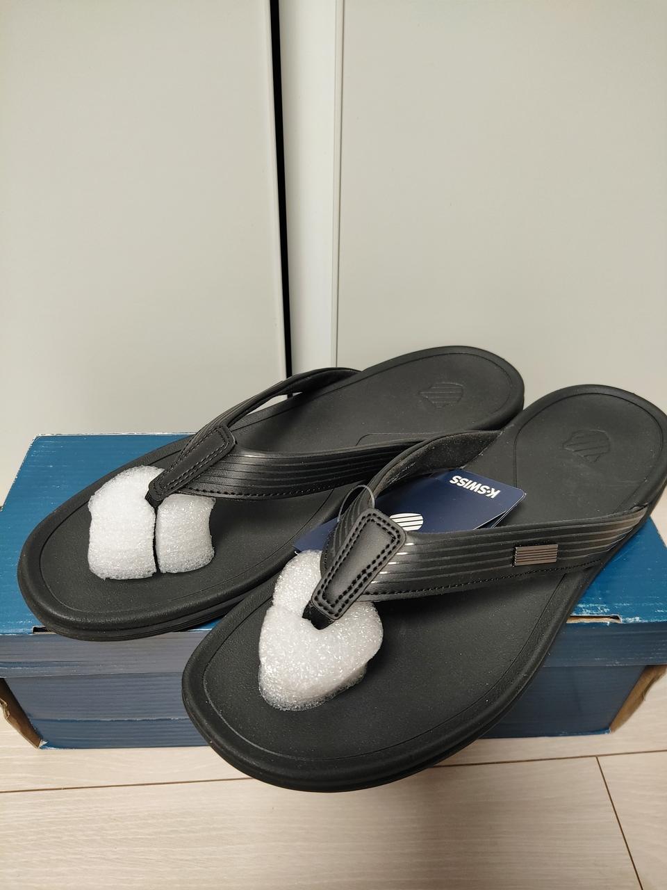 새상품  케이스위스 쪼리 280