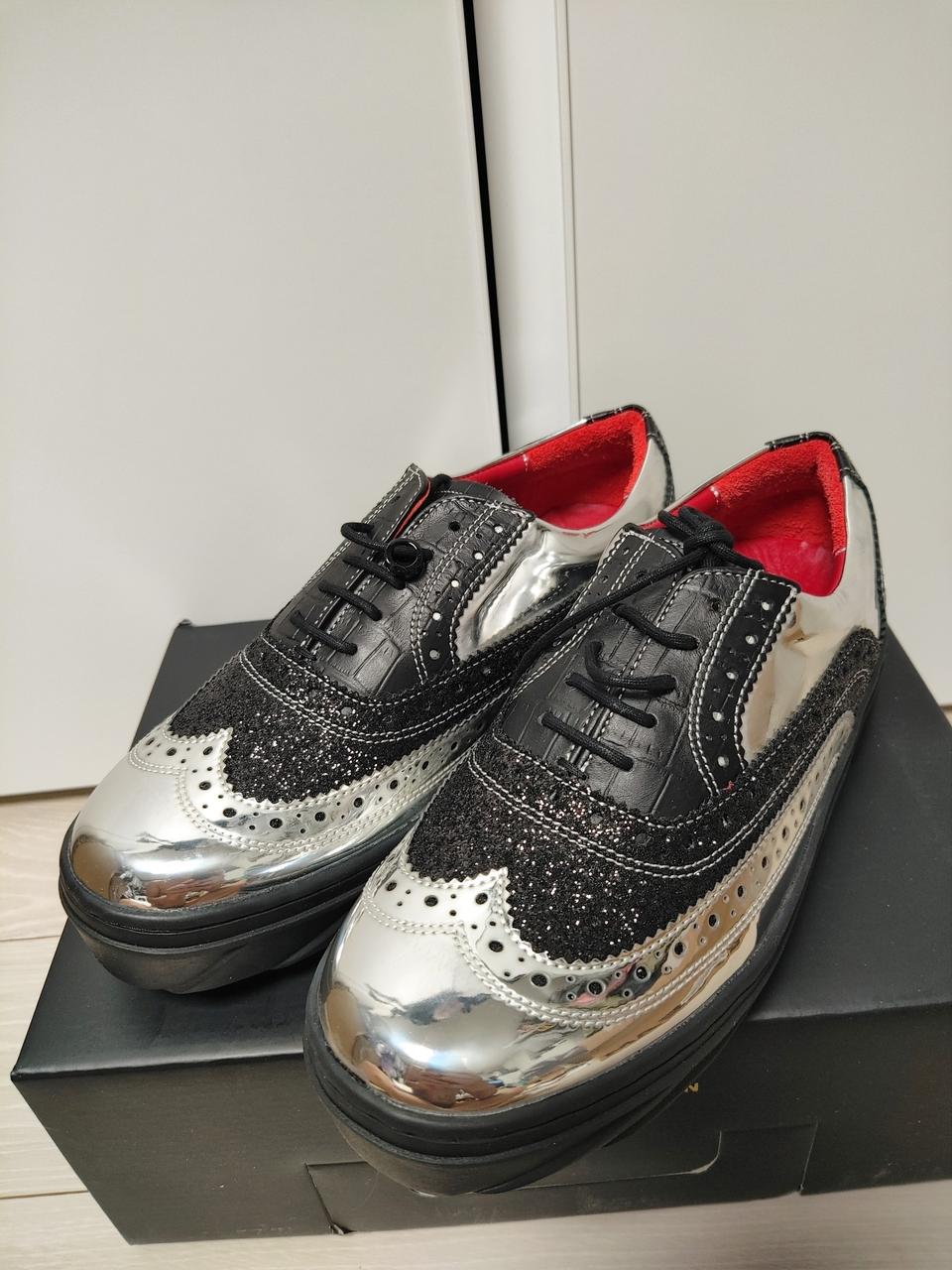 새상품  시우민 디자인참여 240