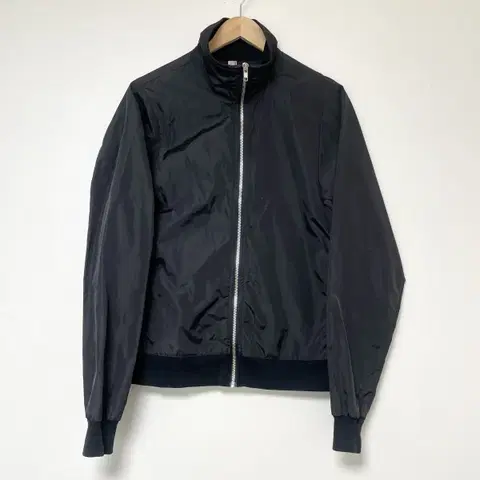 아매리칸 어패럴 바람막이 점퍼