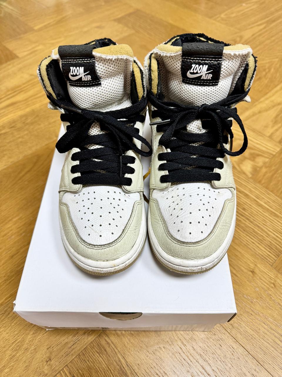 나이키 조던 1 하이 줌 에어 컴포트 235