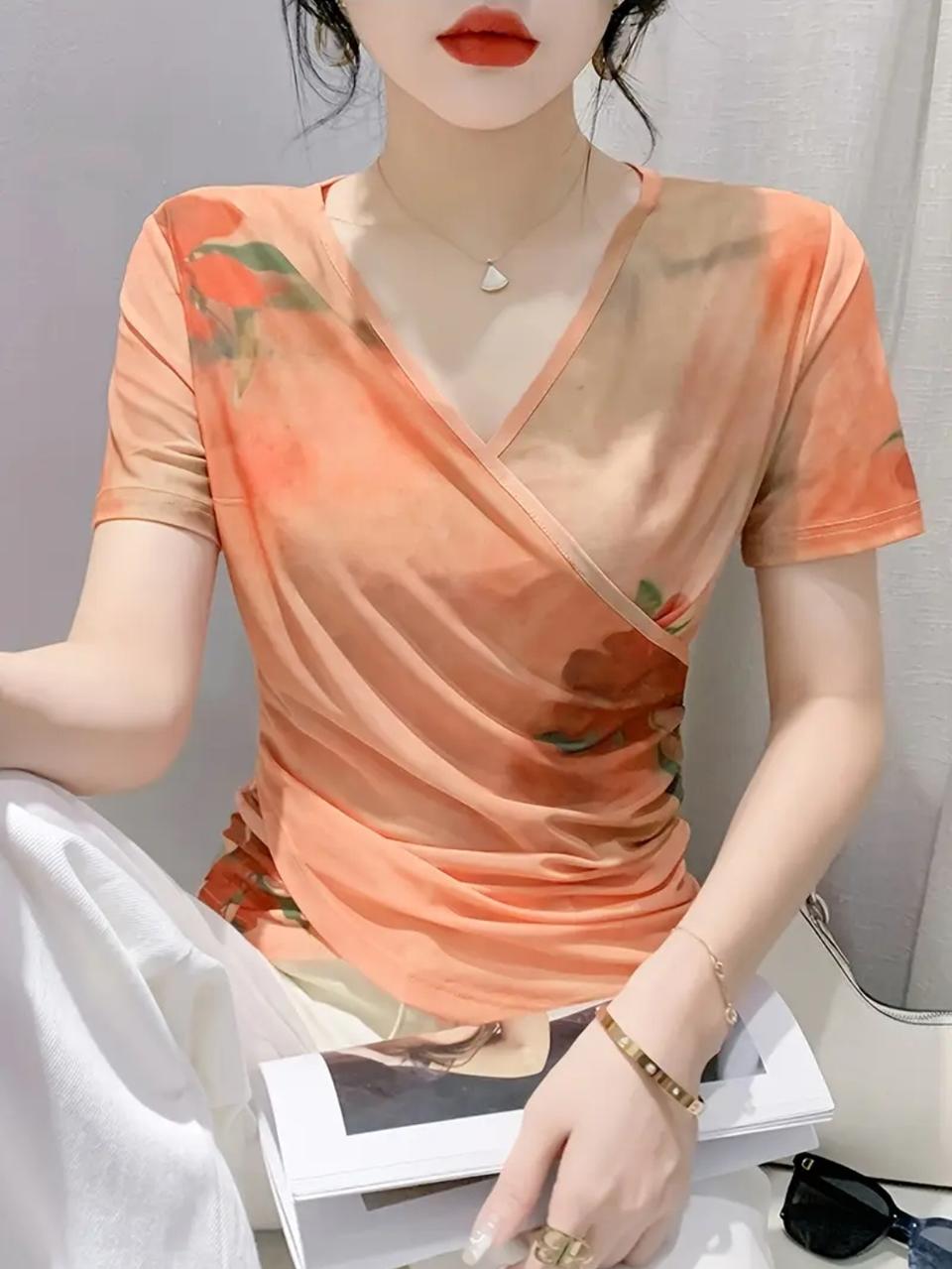 (댄스복) 플라워 브이넥 티셔츠 새상품