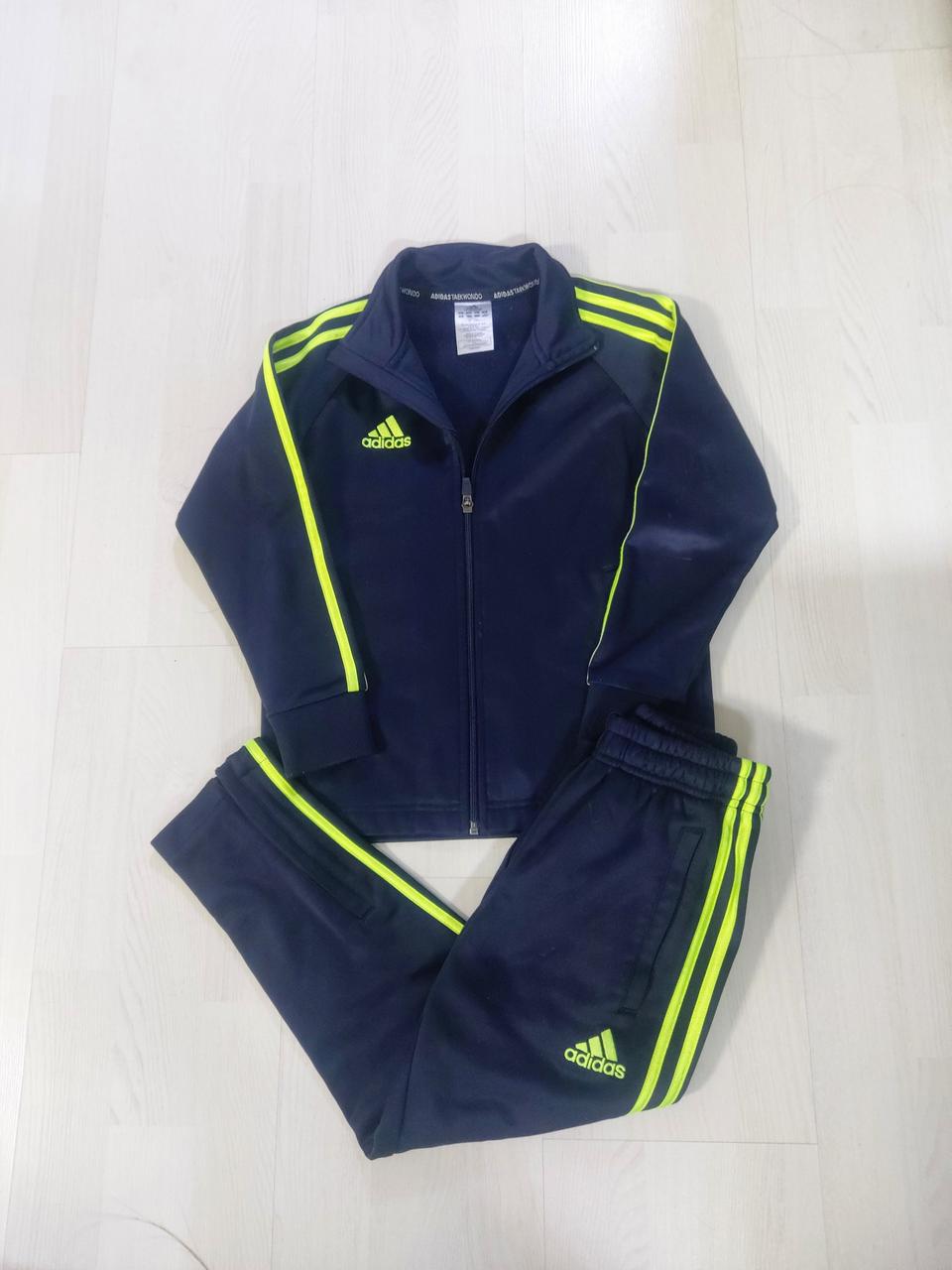 키즈아디다스겉기모 트레이닝복세트