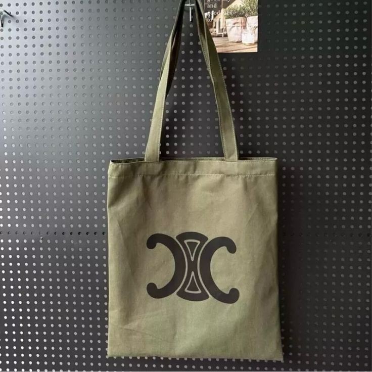 세련된 국방색 옥스퍼드소재 셀린 에코백 새상품M싸이즈