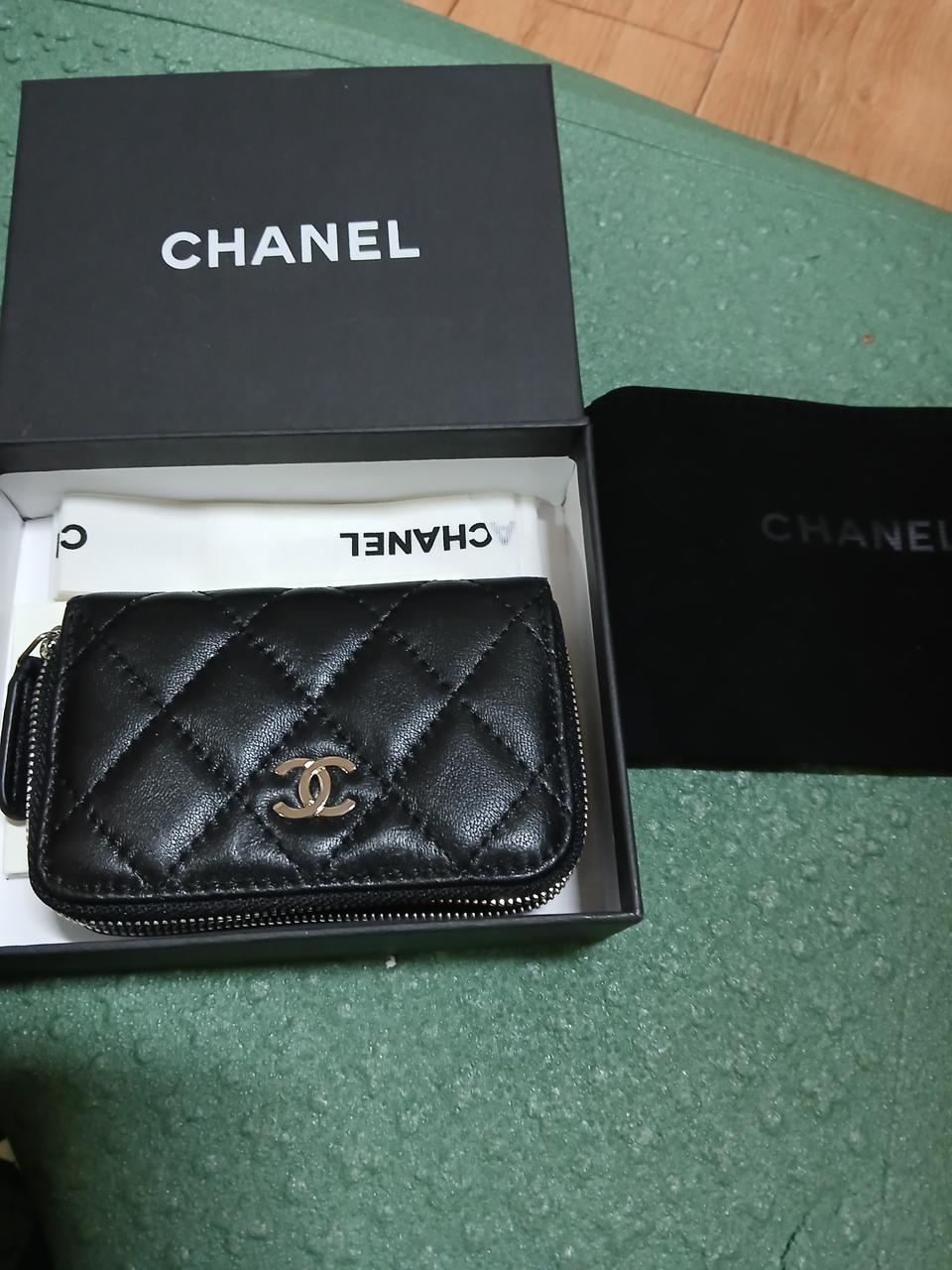 정품. 샤넬 지퍼돌이<새상품>세일특가 중고가격에드려요