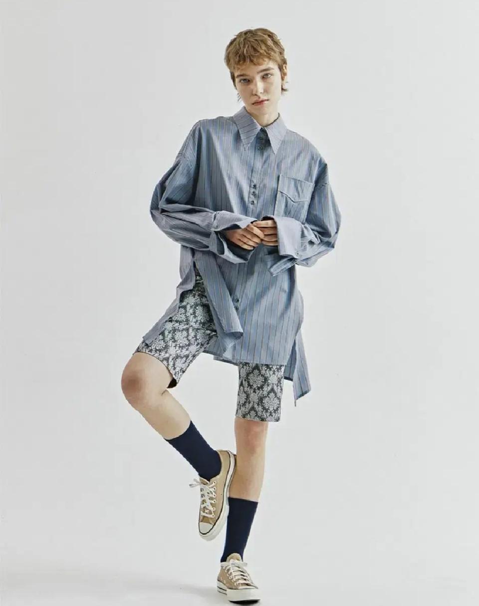 비건타이거 스트라이프 와이드셔츠