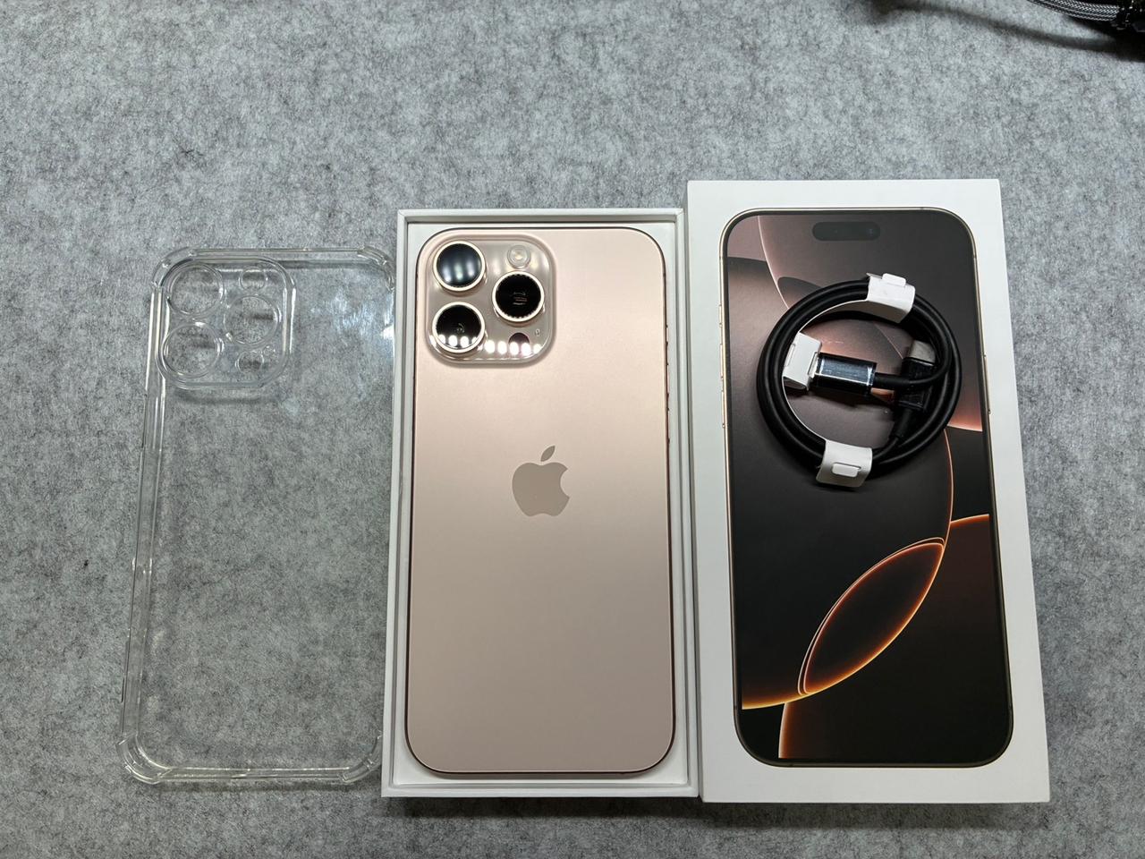 아이폰 16프로맥스 256G 데저트 티타늄 새상품