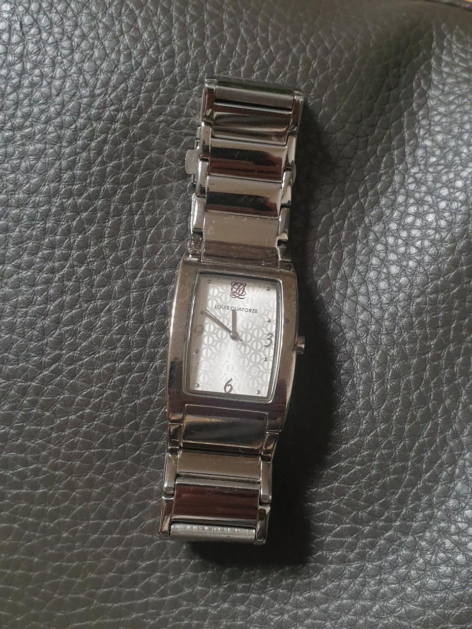 루이까또즈 시계