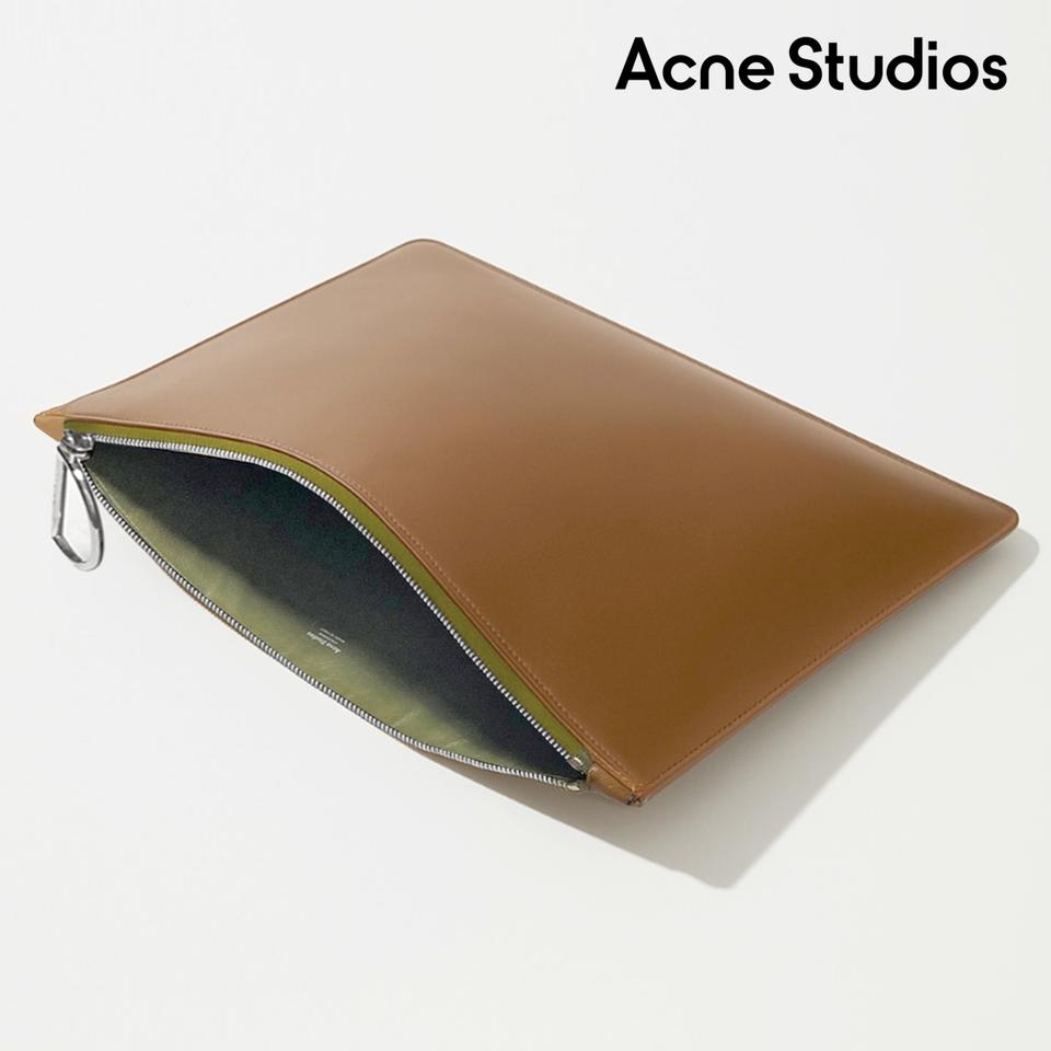 [정품] ACNE STUDIOS 아크네 스튜디오 D링 송아지가죽 클러치백