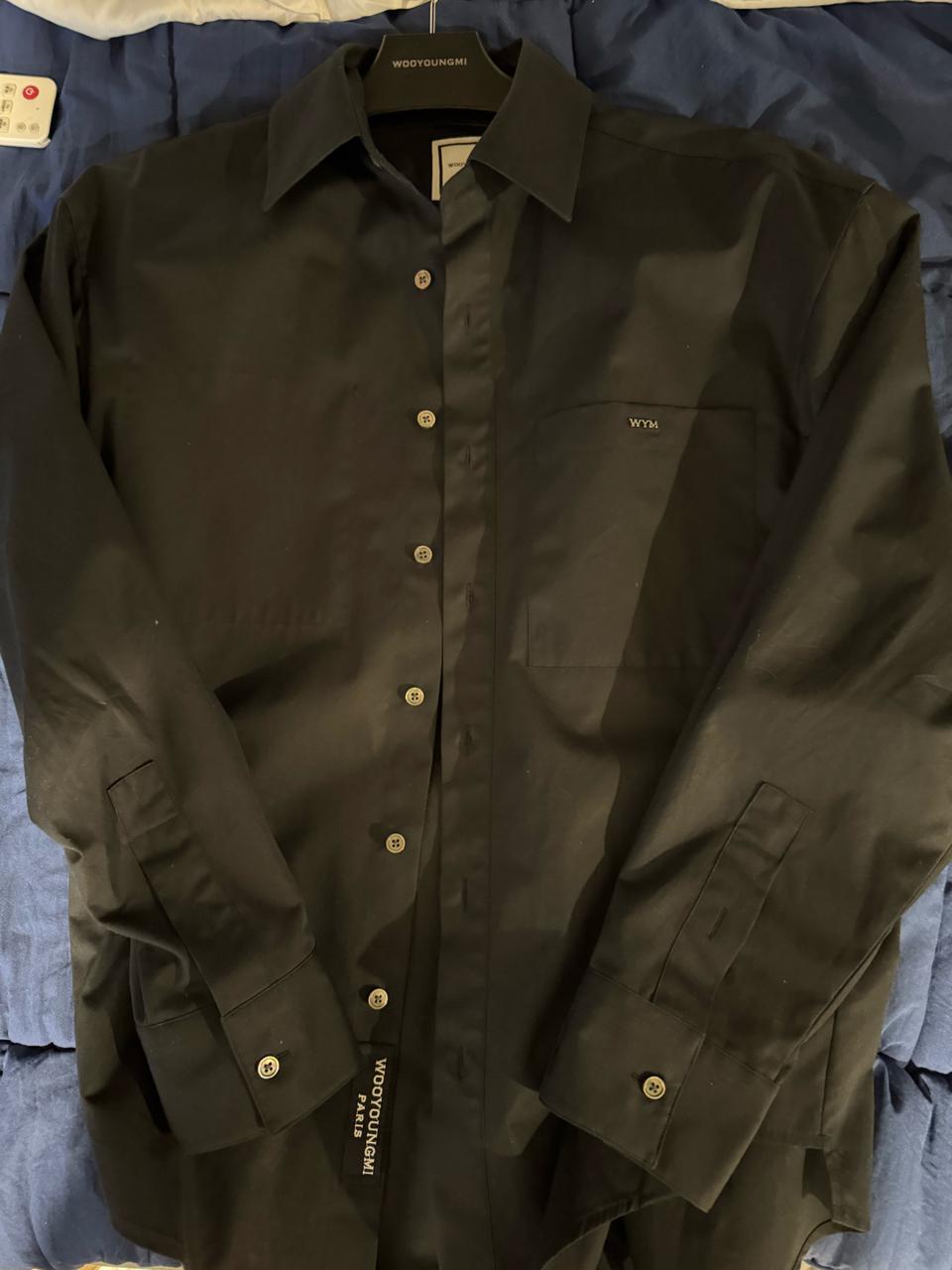 우영미 블랙셔츠 팝니다