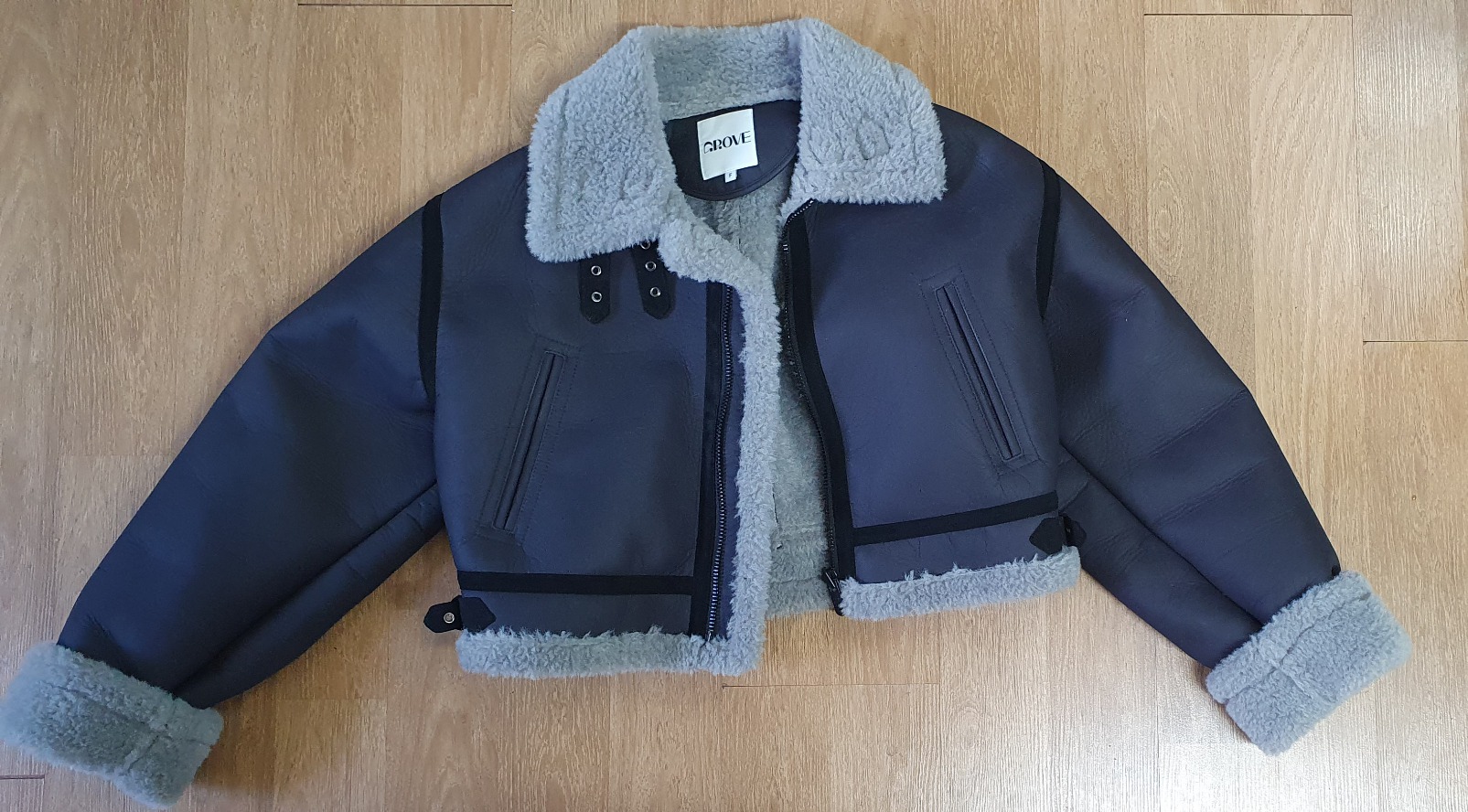 그로브 크롭무스탕