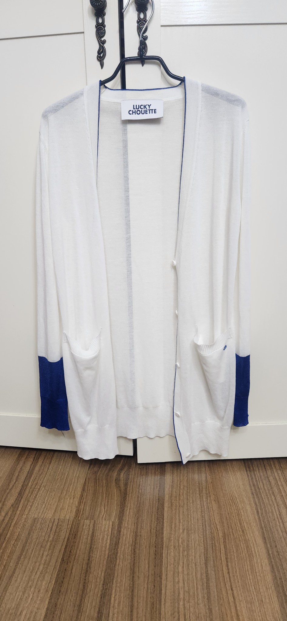 럭키슈에뜨 가디건