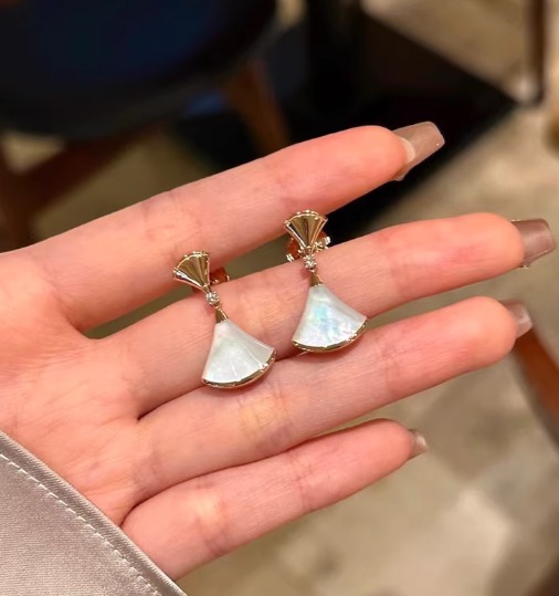 랩다이아 귀걸이 자개 18k귀걸이 (불가리 귀걸이 케이스 제공)