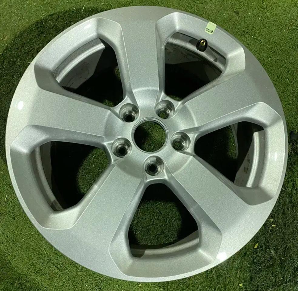 컴패스 17인치휠 신품급 4개