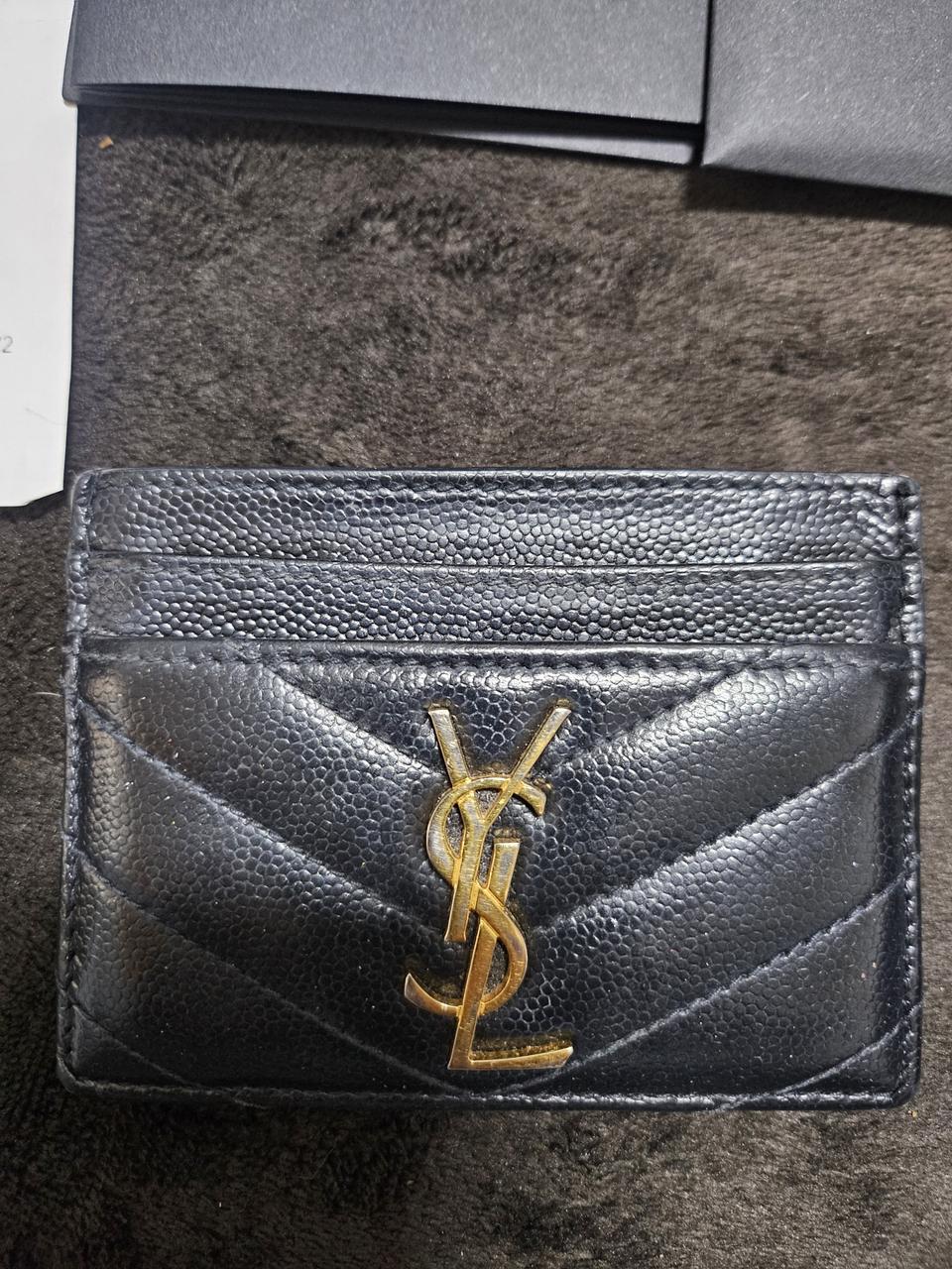 생로랑 카드지갑 블랙 색상 중고