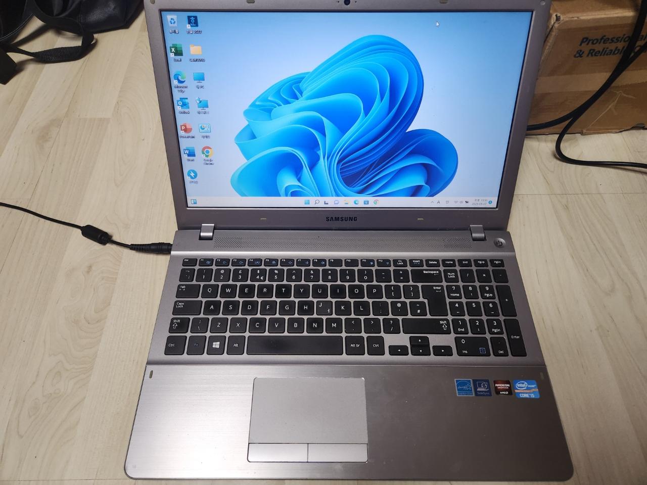 삼성아티브4 NT470R5E i5노트북