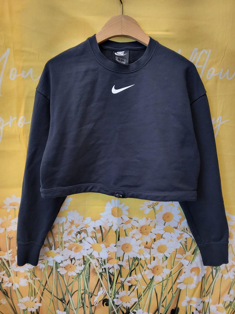 나이키 크롭 블랙면티