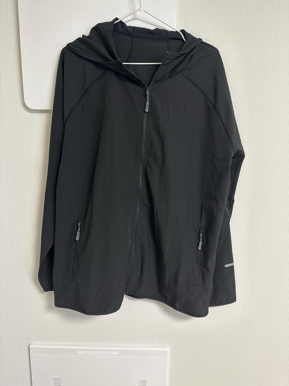 블랙/화이트 후드 바람막이 2개