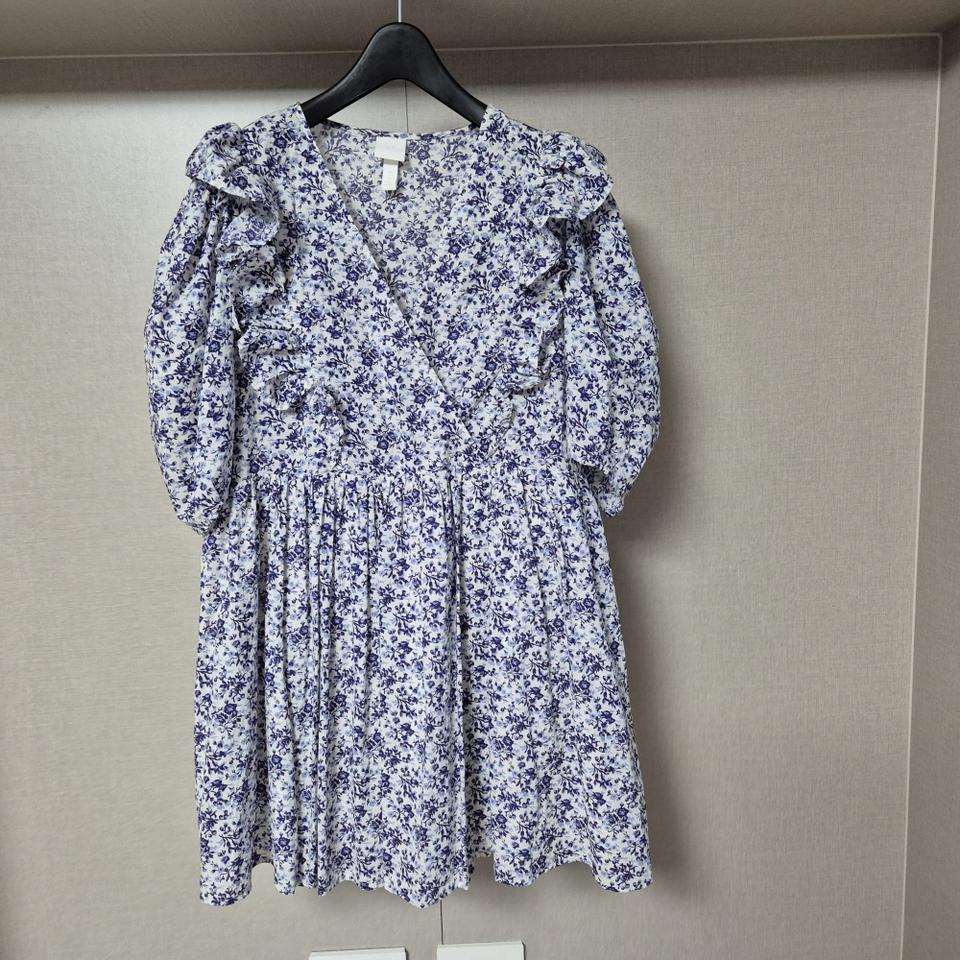 S)에이치엔엠 플로럴 가든 퍼프 미니 원피스 