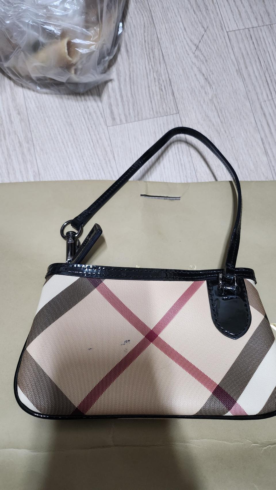 버버리 조그만 미니백 정품