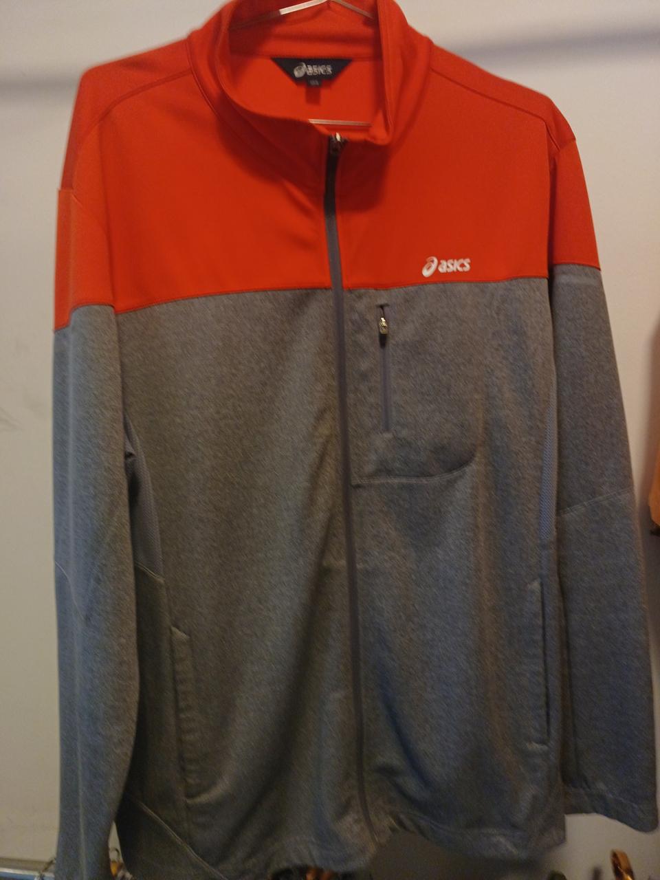 아식스 트레이닝 상의 105