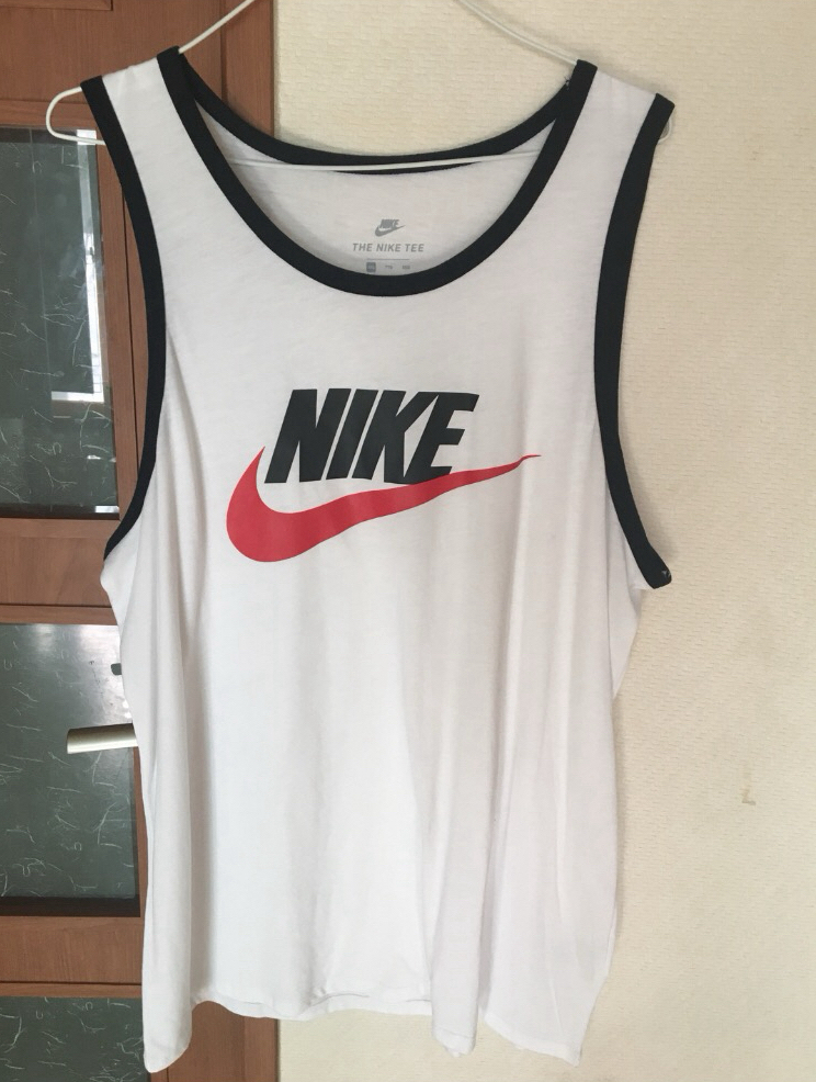 나이키 나이스로고탱크 나시 팝니다