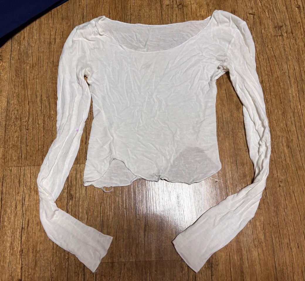 클럽룩 시스루티 섹시룩 이쁜옷 긴팔티셔츠 흰옷 여자옷 라운드넥 s사이즈