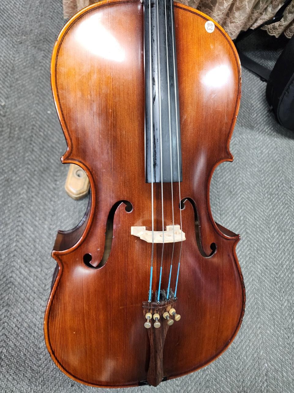정현 300호 첼로 1/2  상태 좋음  콩쿨용첼로 /전문가용  고급수입