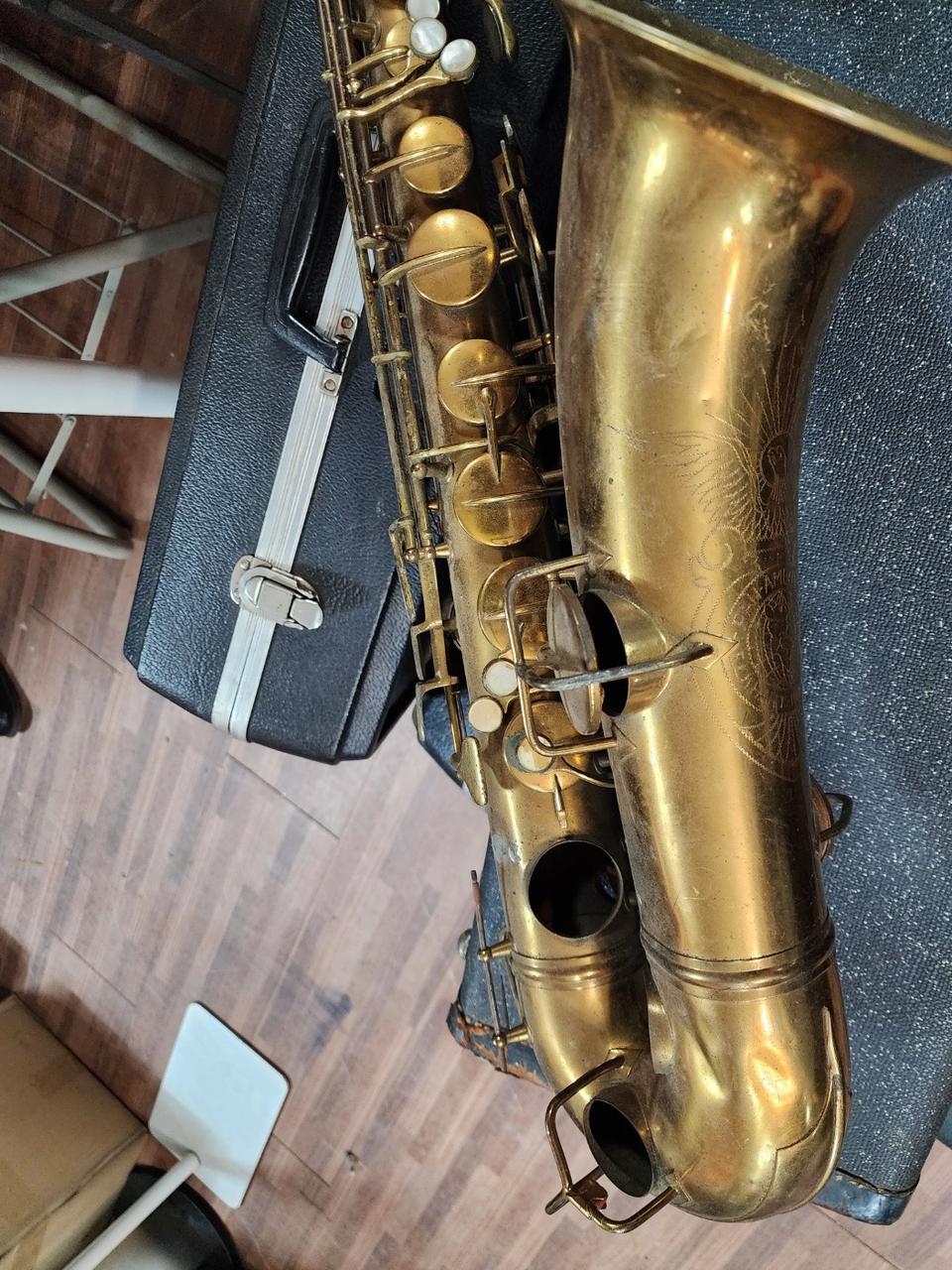 빈티지 외제색소폰 27대 싸게 정리해요   대당 15만씩 정리해요  문의