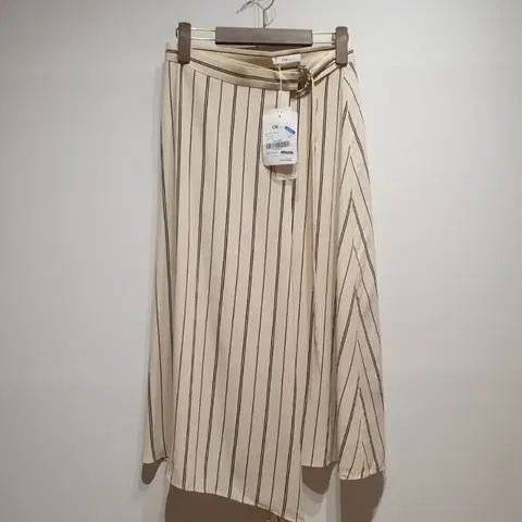 새상품 씨엠컬렉션 스트라이프 랩 스커트 롱 치마 40