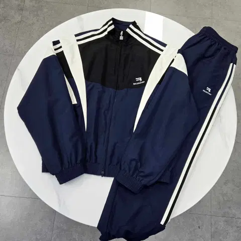 발렌시아가 스포티B 트랙 셋업 M&S