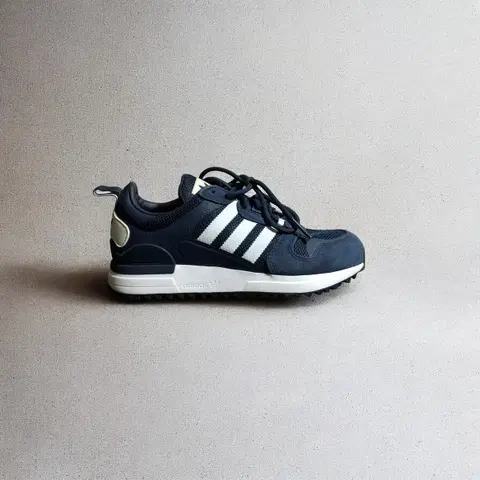 아디다스 스니커즈 225