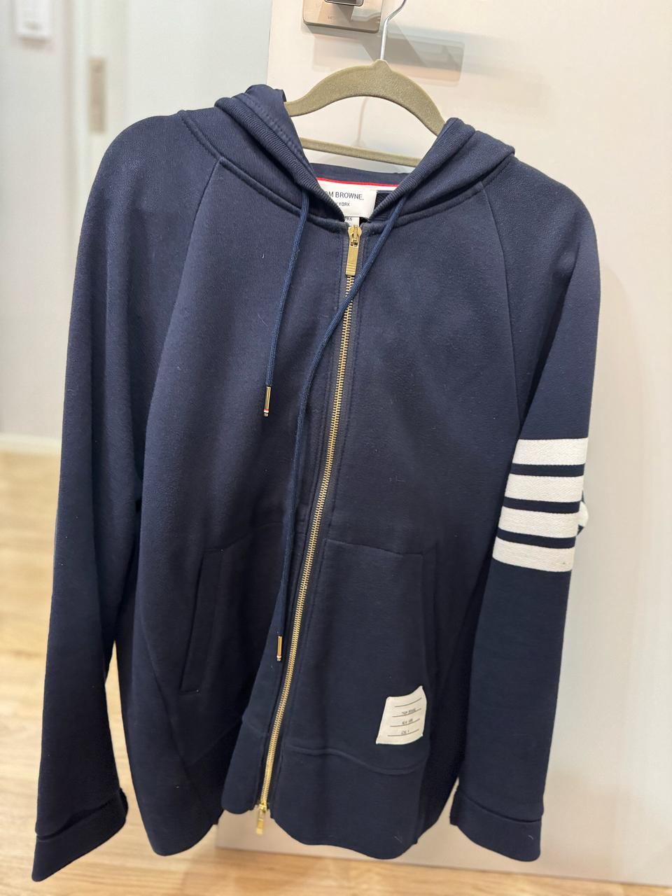 톰브라운 후드집업